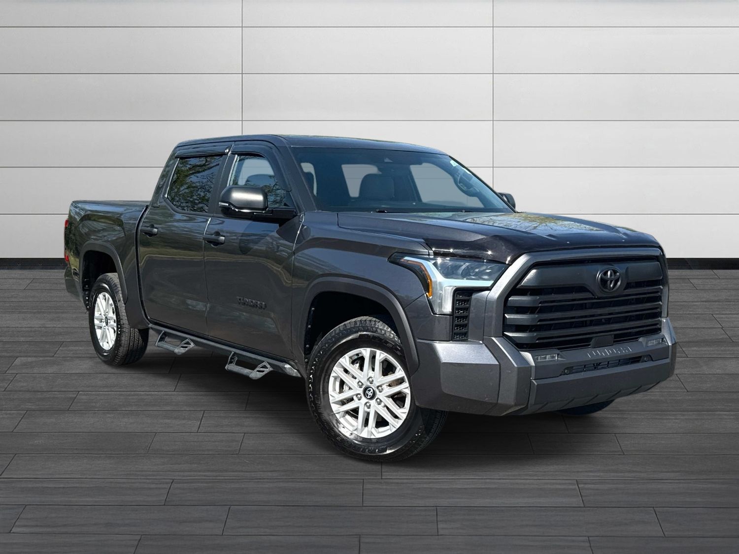 Magnetic Gray Metallic 2025 Toyota Tundra SR5 CrewMax Cab 4WD Pickup Truck Four-Wheel Drive Automatic