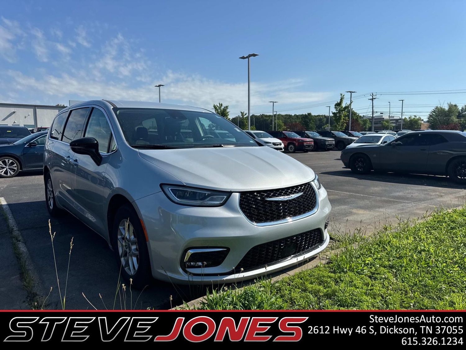  2024 Chrysler Pacifica Touring L FWD   