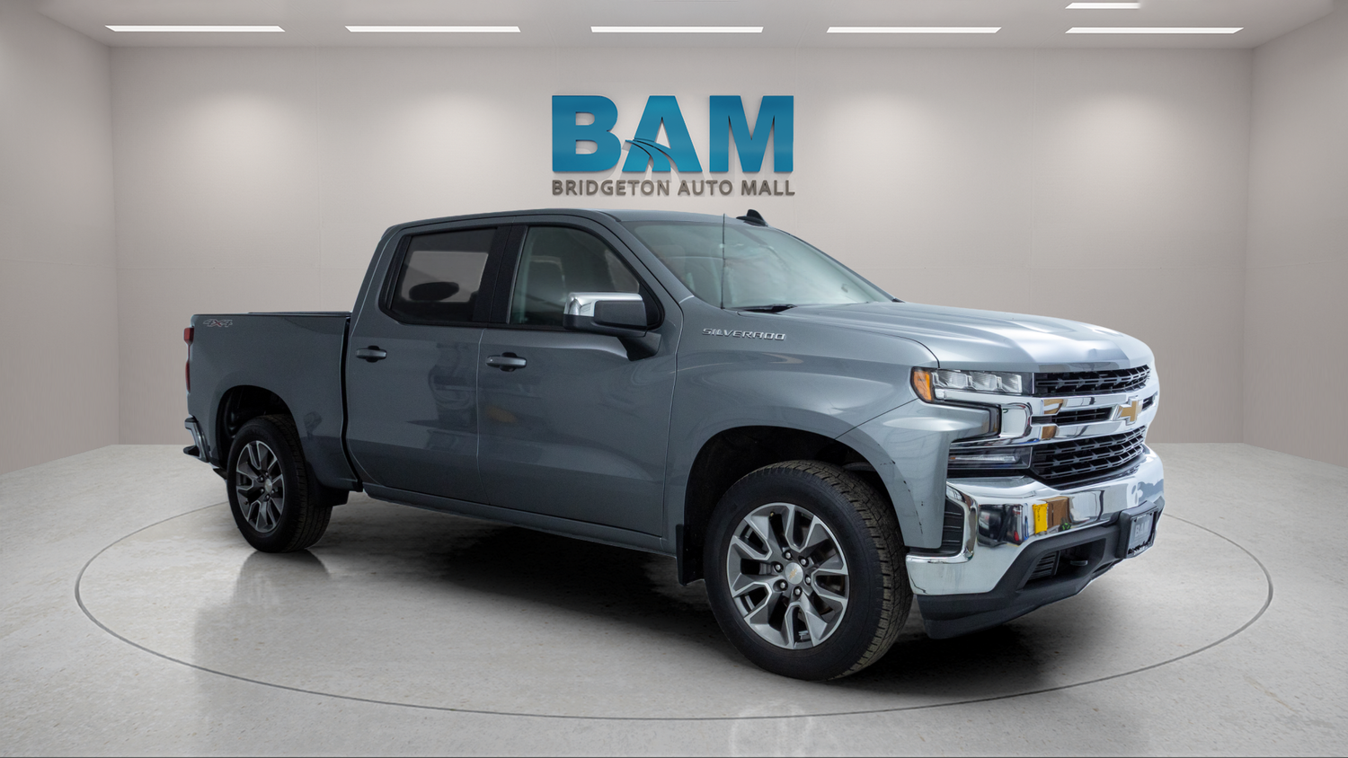 Gray (Satin Steel Metallic) 2022 Chevrolet Silverado 1500 LT Crew Cab 4WD Pickup Truck Four-Wheel Drive 8-Speed Automatic