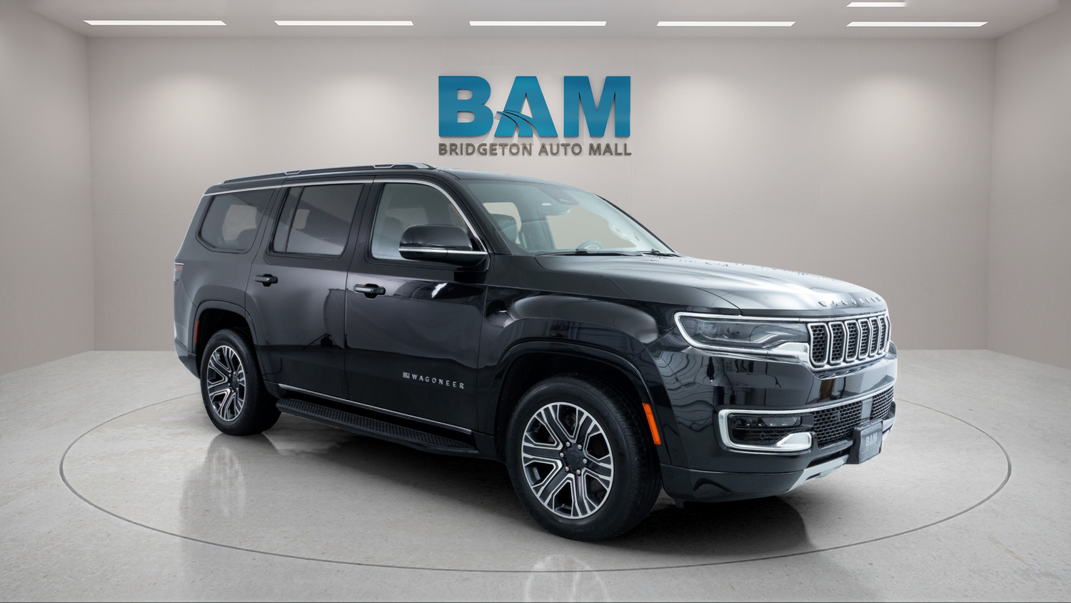 Diamond Black Crystal Pearlcoat 2023 Jeep Wagoneer Series II 4WD SUV / Crossover Four-Wheel Drive 8-Speed Automatic