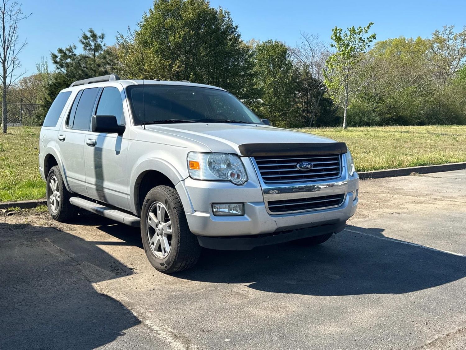 Silver 2010 Ford Explorer XLT SUV / Crossover 4X2 5-Speed Automatic