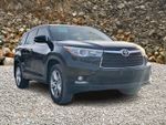 2015 Toyota Highlander Limited - Attitude Black Metallic exterior view 9