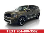 2024 Kia Telluride EX - Moss exterior view 1