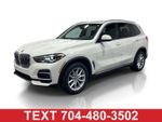 2022 BMW X5 xDrive40i - Alpine White exterior view 1