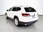 2021 Volkswagen Atlas 3.6L V6 SE w/Technology - Pure White exterior view 7