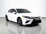2018 Toyota Camry SE - Super White exterior view 3