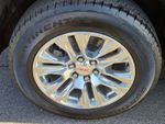 2025 GMC Yukon Denali - Onyx Black exterior view 10