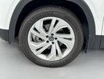 2021 Volkswagen Atlas 3.6L V6 SE w/Technology - Pure White exterior view 9