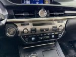 2018 Lexus ES 350 — White Pearl interior and detail view 15, for sale at Legend  Auto Sales in Puyallup, WA