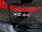 2019 Volvo XC60 T6 Momentum - Onyx Black Metallic exterior view 8