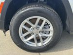 2026 Jeep Grand Cherokee L Laredo - Silver exterior view 3