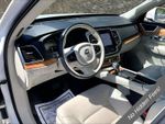 2022 Volvo XC90 T6 Momentum - White exterior view 12