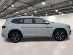 2024 Volkswagen Atlas 2.0T SEL Premium R-Line - Opal White exterior view 17