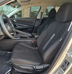 2023 Hyundai Elantra SEL — Shimmering Silver interior and detail view 16, for sale at Velocity Auto Source in RICHMOND, KY