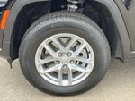 2026 Jeep Grand Cherokee L Laredo - Diamond Black exterior view 3