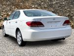 2005 Lexus ES 330 - White exterior view 8