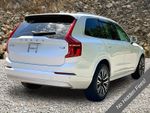 2022 Volvo XC90 T6 Momentum - White exterior view 2