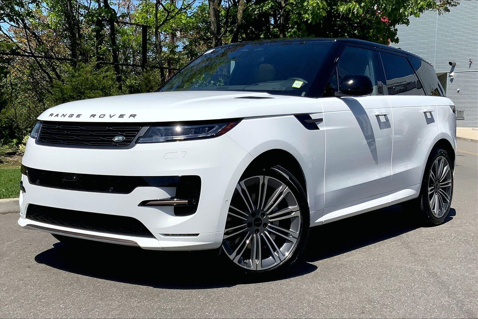 White 2026 Land Rover Range Rover Sport P400 Dynamic SE AWD SUV / Crossover All-Wheel Drive 8-Speed Automatic