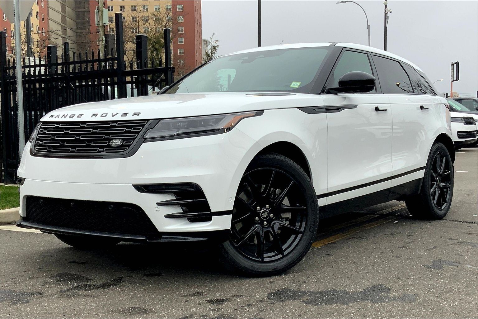 Fuji White 2026 Land Rover Range Rover Velar P250 Dynamic SE AWD SUV / Crossover All-Wheel Drive 8-Speed Automatic