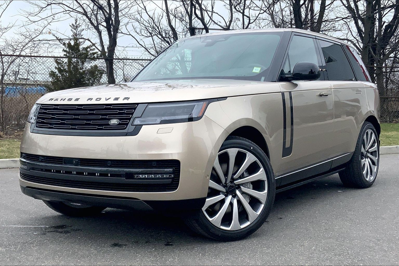 2026 Land Rover Range Rover P530 SE AWD