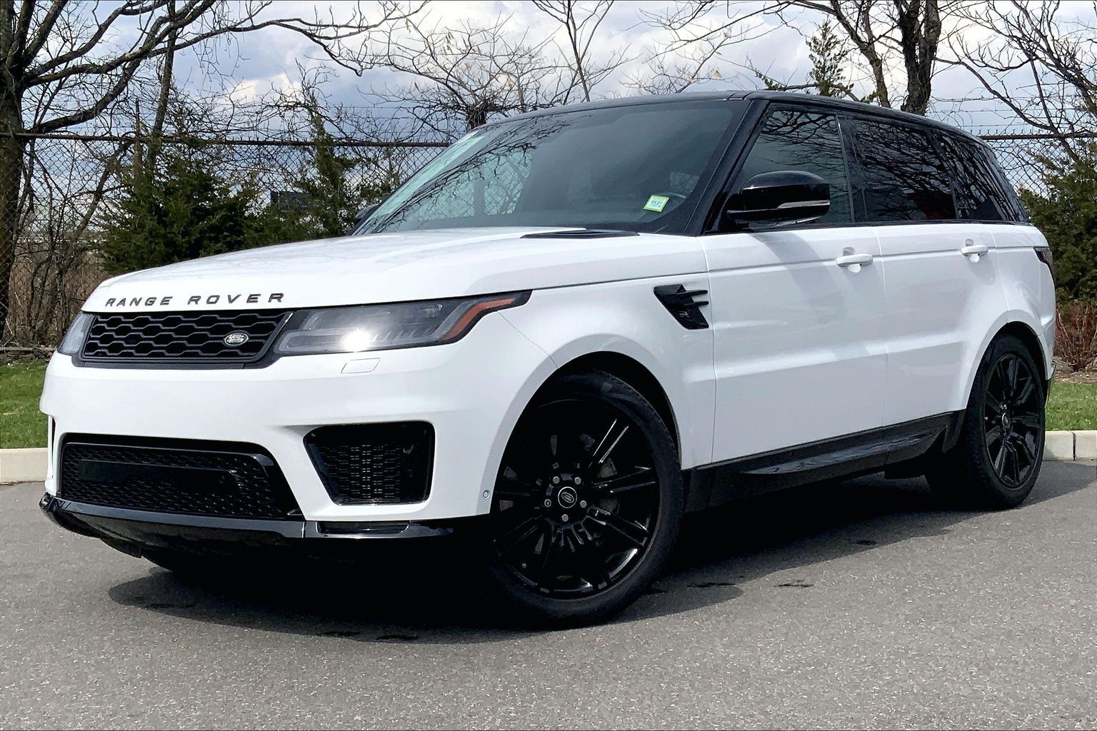 Fuji White 2022 Land Rover Range Rover Sport HSE Silver Edition AWD Pickup Truck All-Wheel Drive 8-Speed Automatic