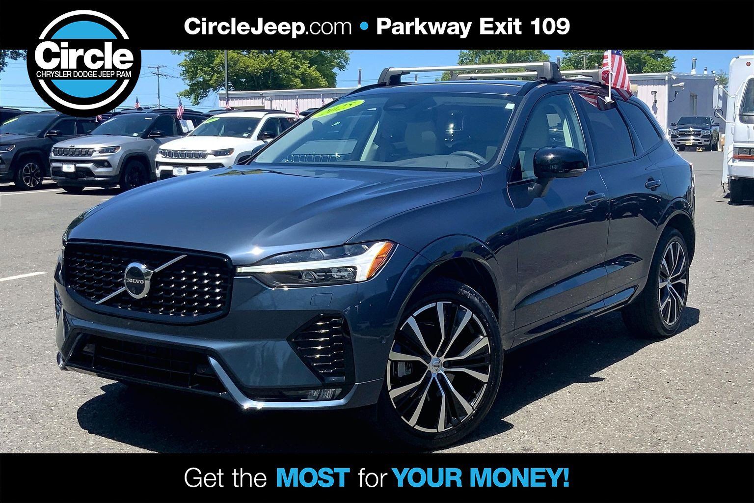 2025 Volvo XC60 B5 Plus Dark Theme AWD