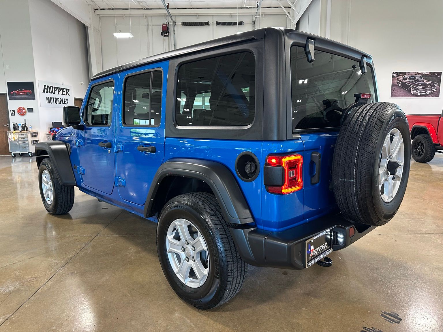 View vehicle photo 5