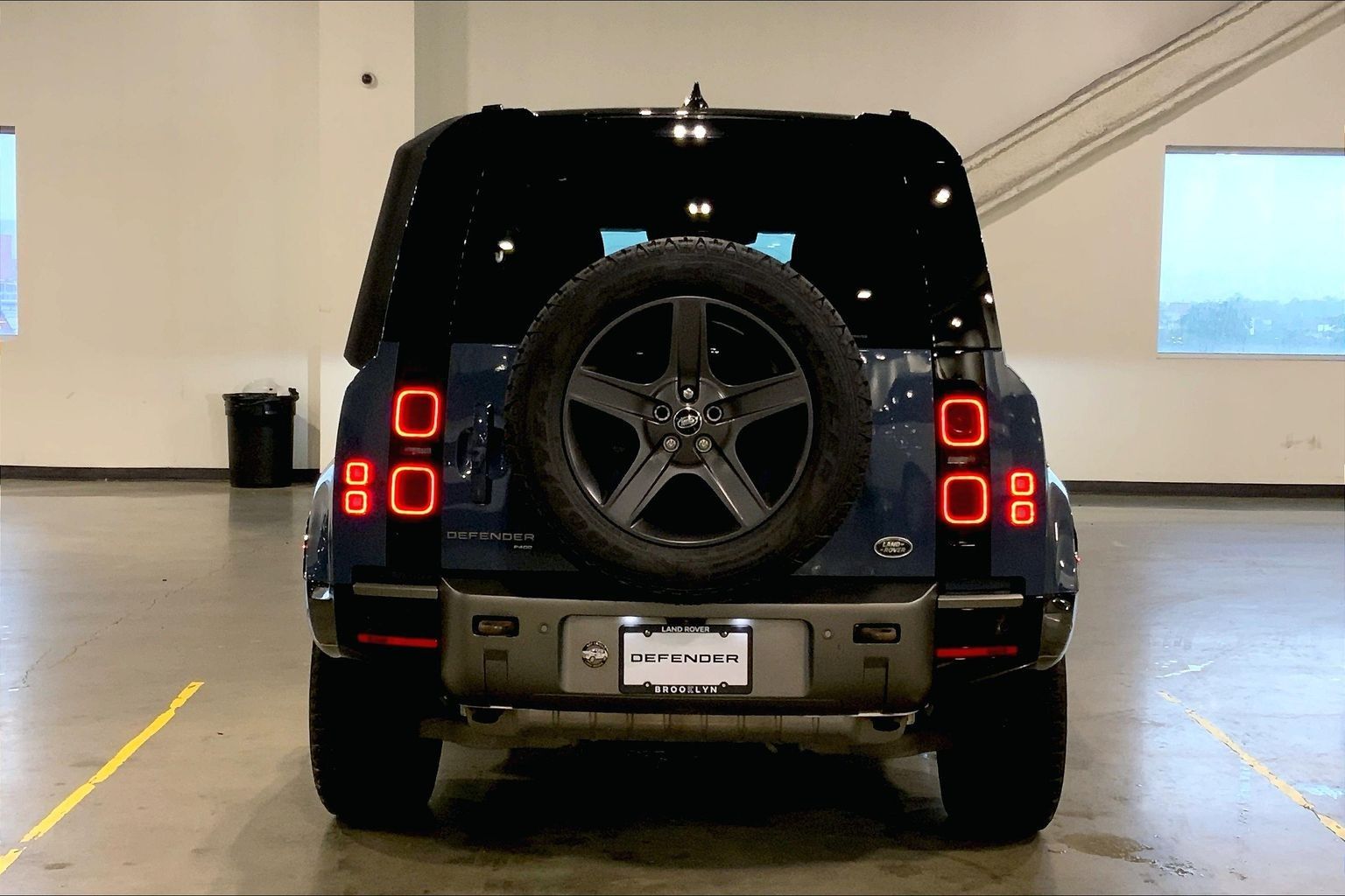 View vehicle photo 4