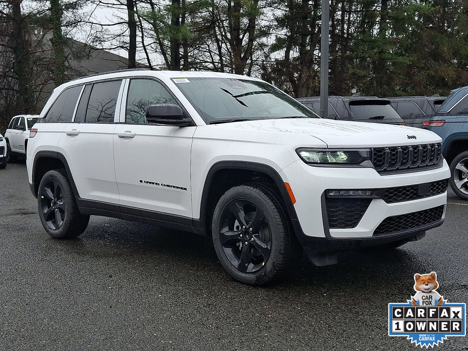 View vehicle photo 2