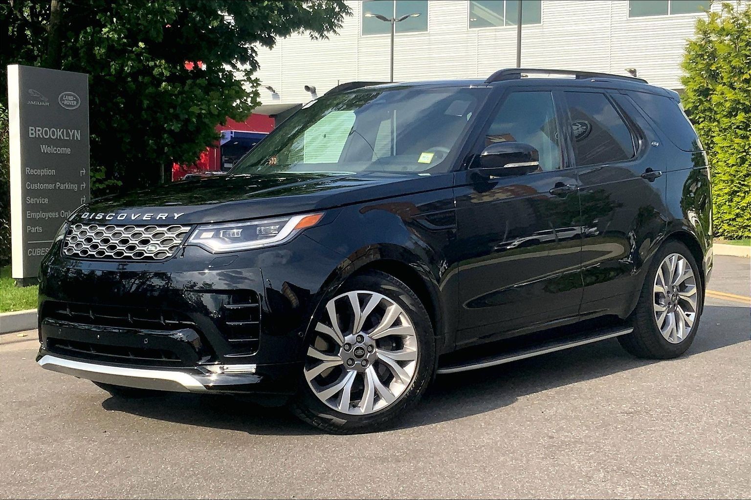 Santorini Black Metallic 2026 Land Rover Discovery P360 Gemini Edition AWD SUV / Crossover All-Wheel Drive 8-Speed Automatic