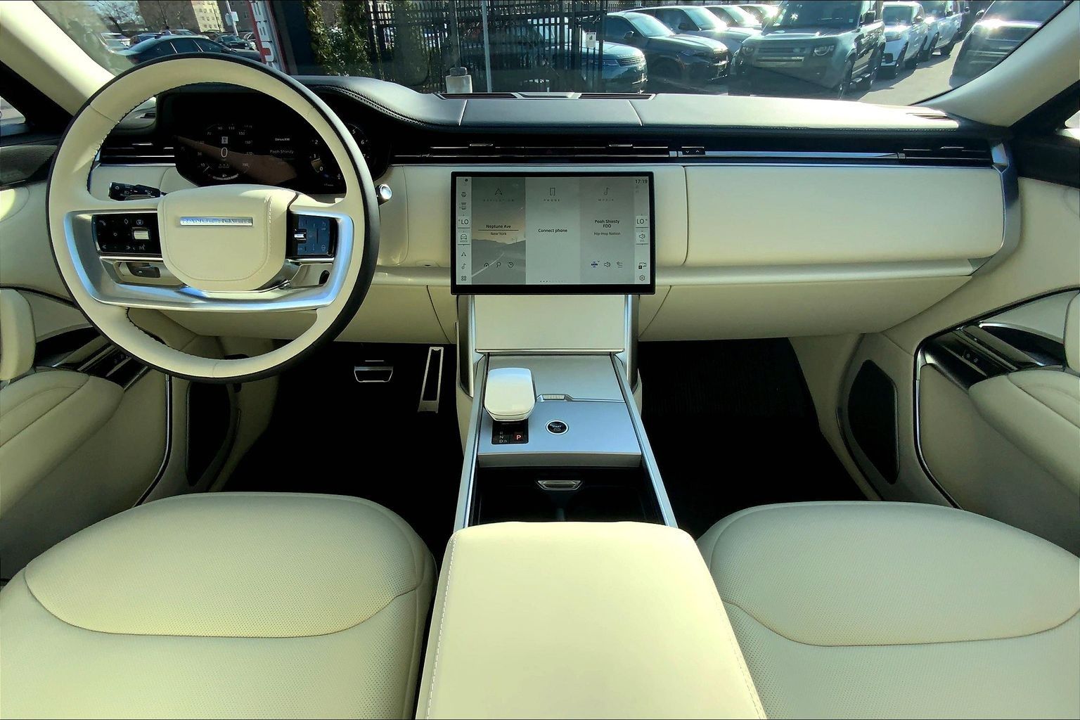 View vehicle photo 5