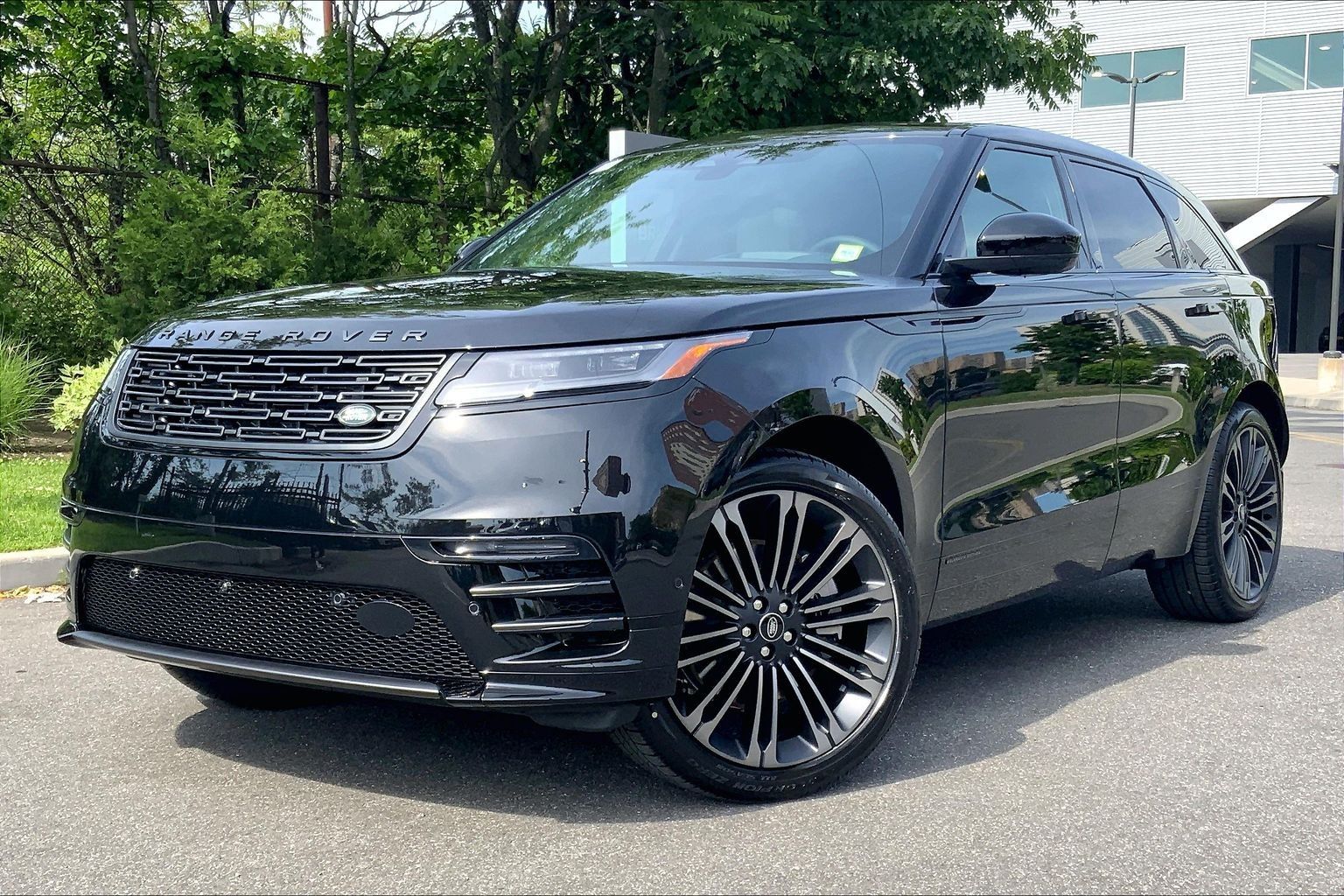 Santorini Black Metallic 2026 Land Rover Range Rover Velar P250 Belgravia Edition AWD SUV / Crossover All-Wheel Drive 8-Speed Automatic