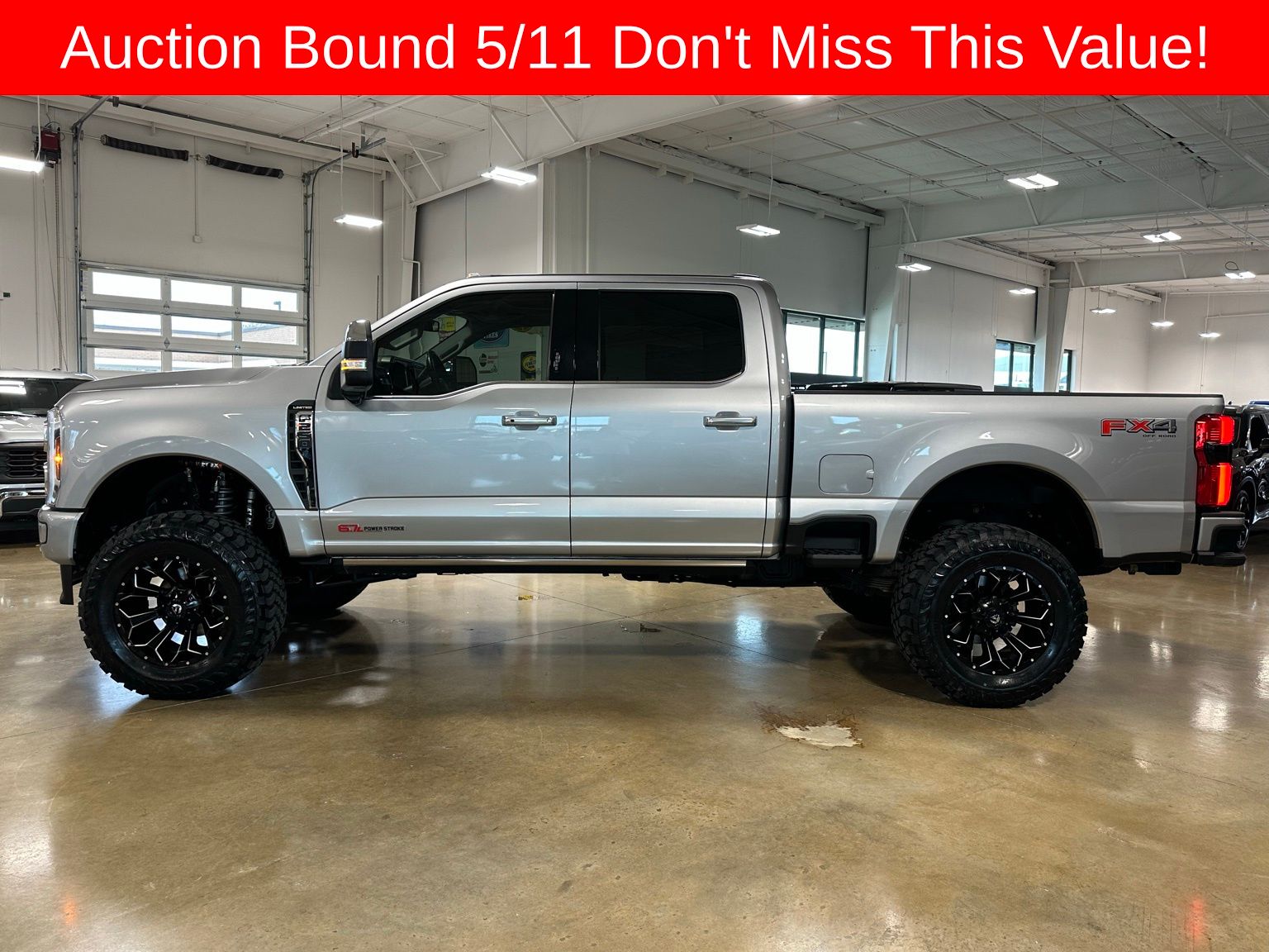 View vehicle photo 5