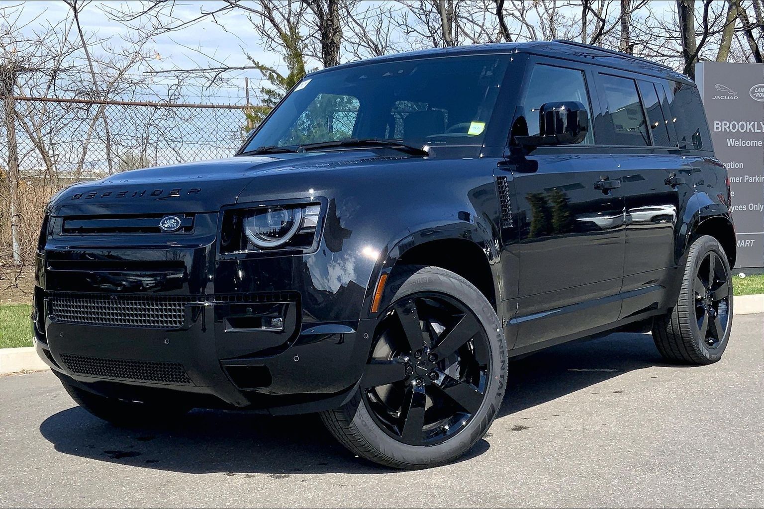 Santorini Black Metallic 2026 Land Rover Defender 110 P400 X-Dynamic SE AWD SUV / Crossover All-Wheel Drive 8-Speed Automatic