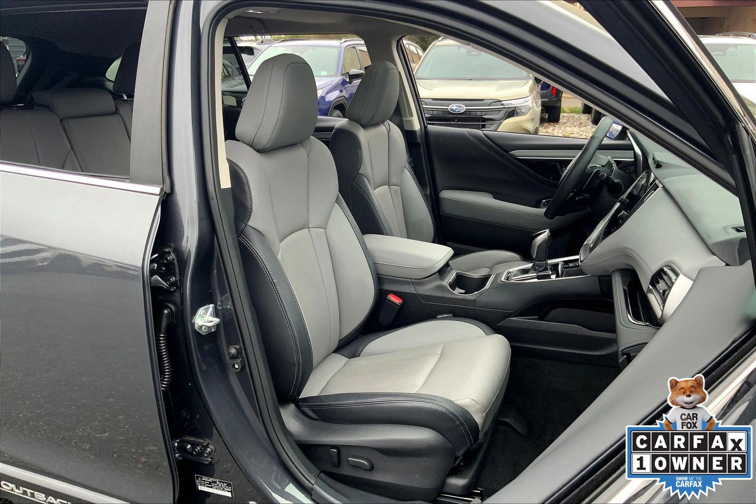 View vehicle photo 7