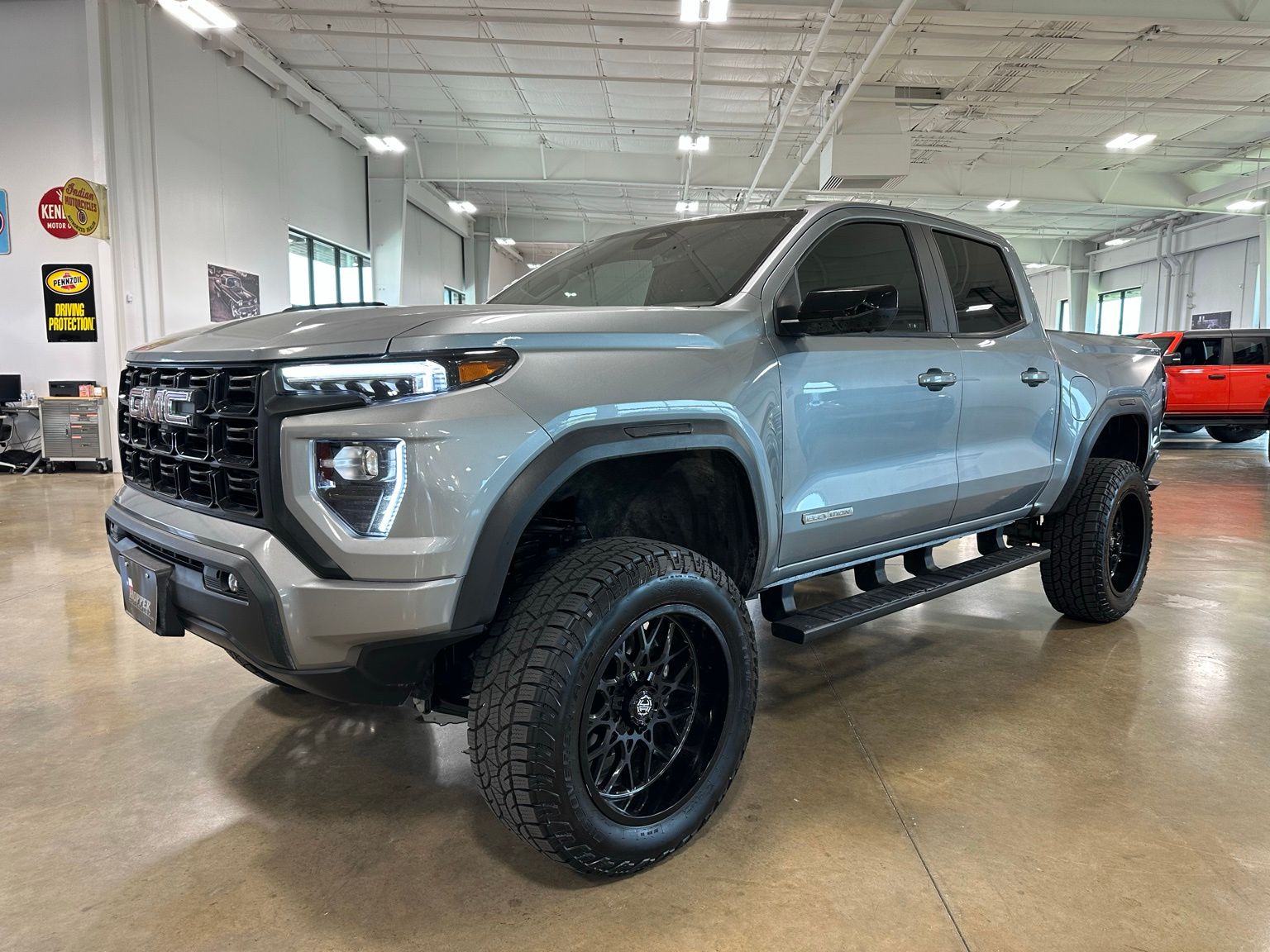 View vehicle photo 3