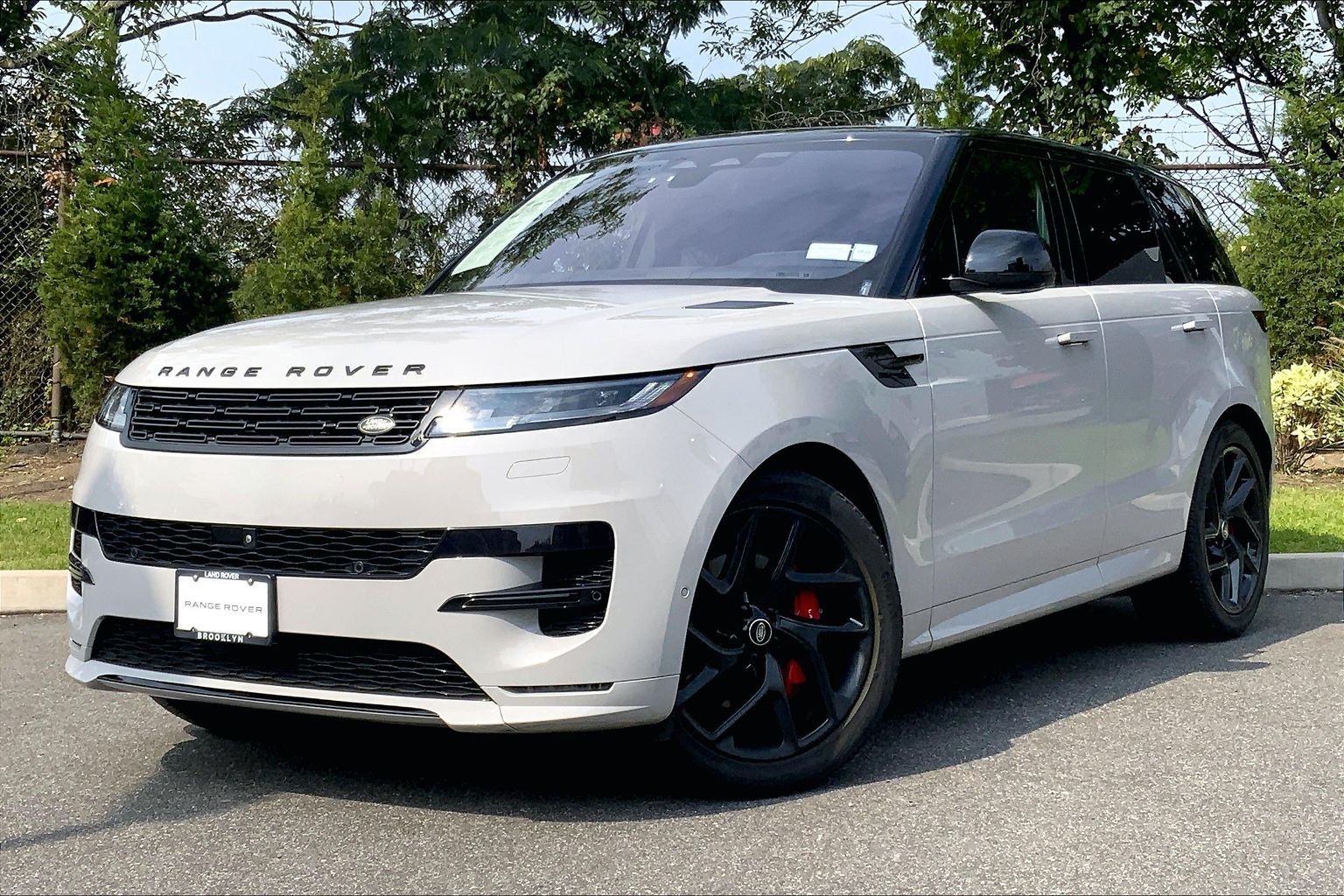 Borasco Gray Metallic 2023 Land Rover Range Rover Sport SUV / Crossover All-Wheel Drive 8-Speed Automatic
