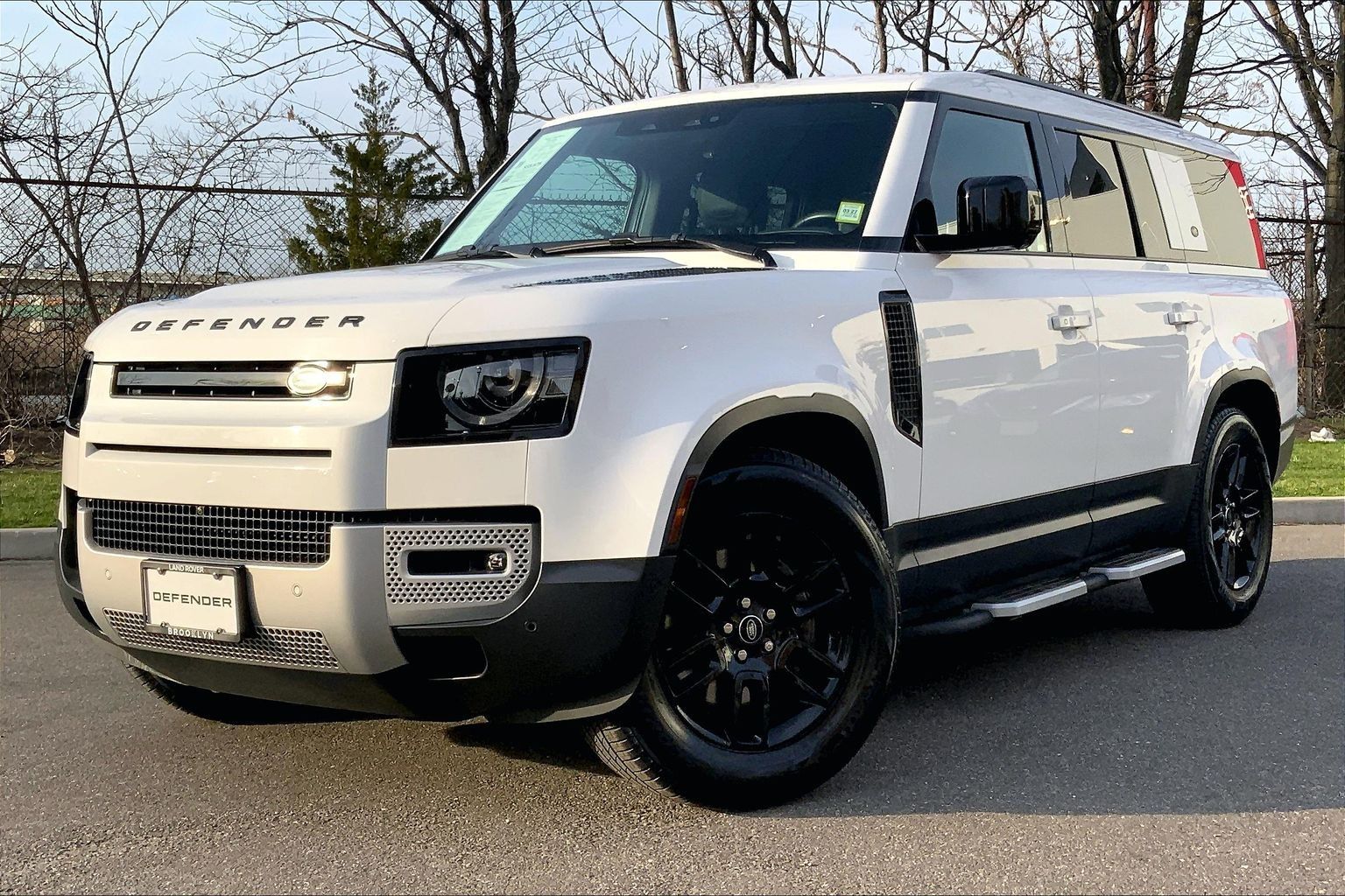 Fuji White 2024 Land Rover Defender 130 P300 S AWD SUV / Crossover All-Wheel Drive 8-Speed Automatic