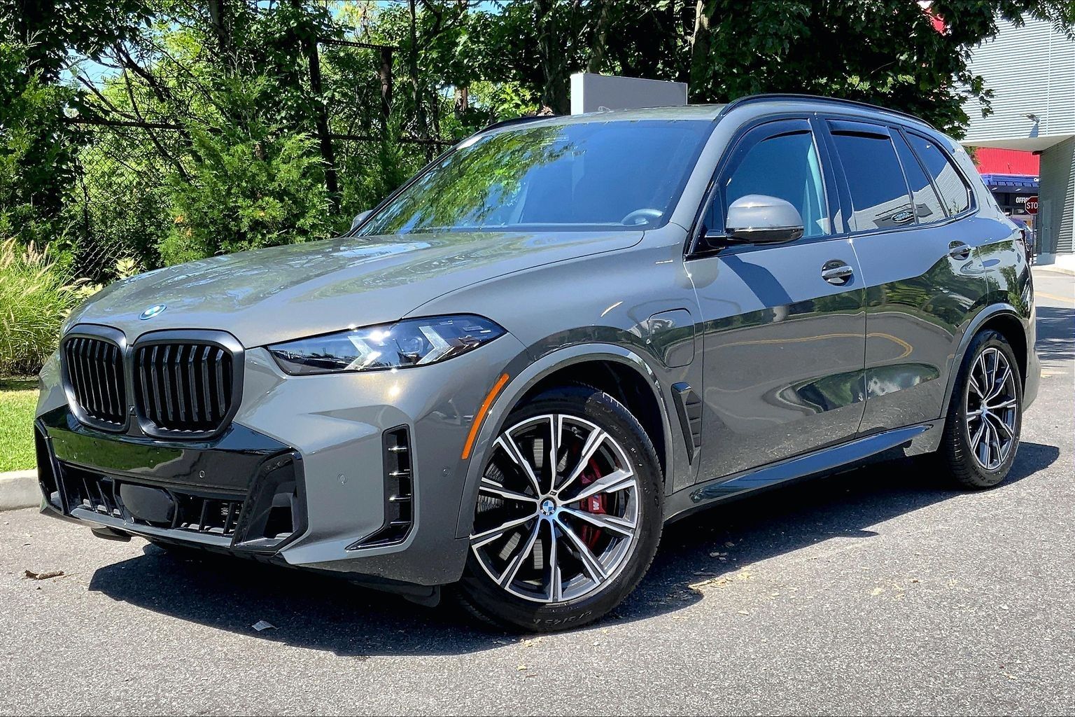 Gray (Dravit Grey Metallic) 2026 BMW X5 SUV / Crossover All-Wheel Drive 8-Speed Automatic