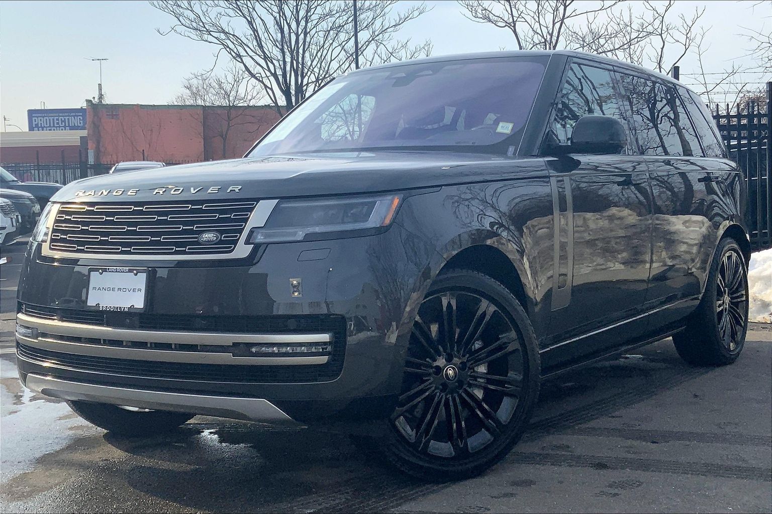 2023 Land Rover Range Rover P400 SE LWB AWD