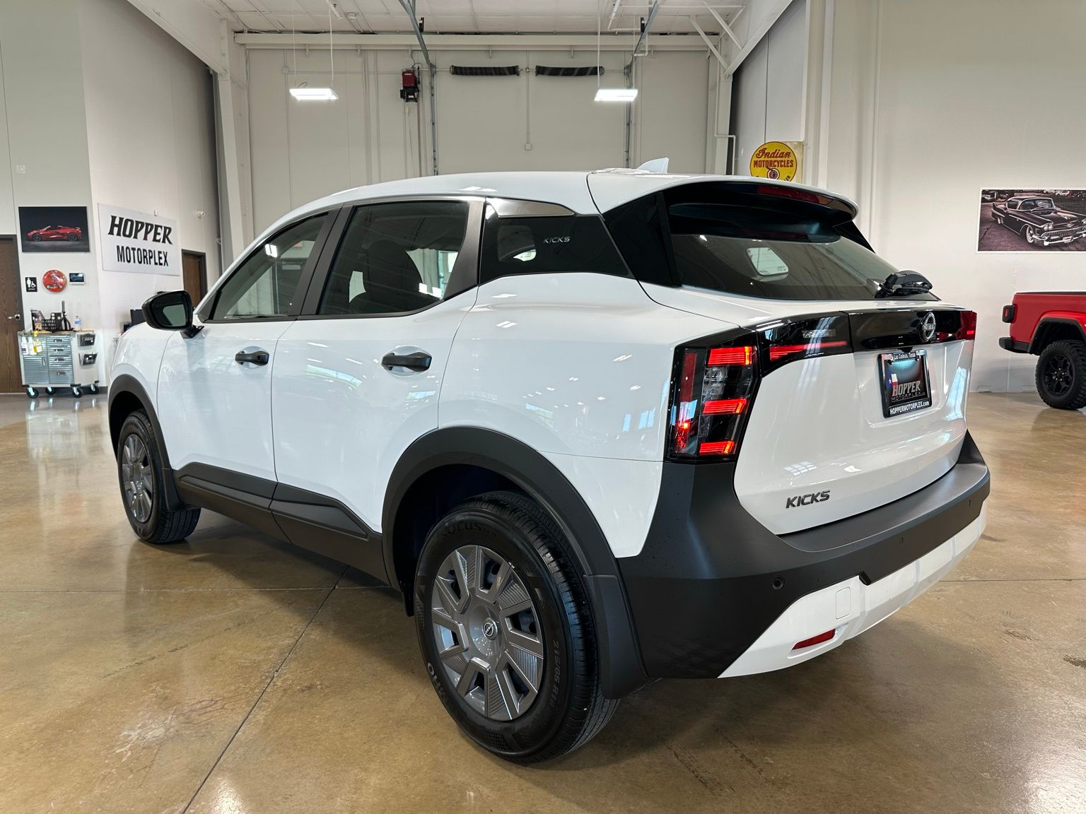 View vehicle photo 5