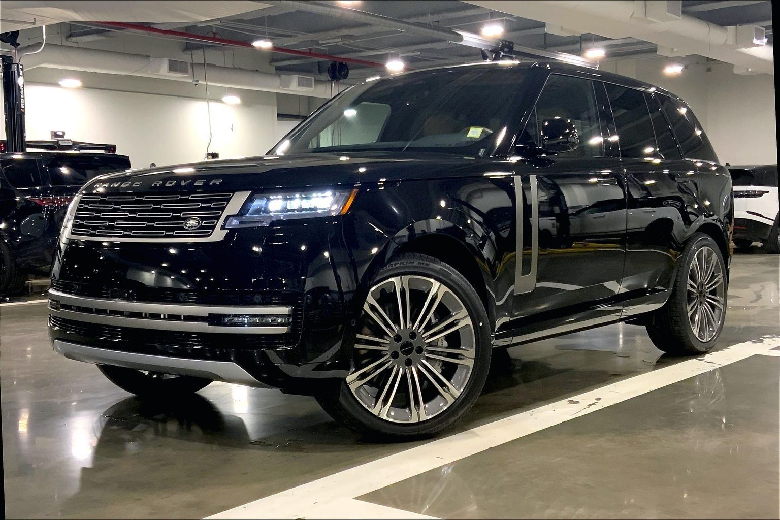 2026 Land Rover Range Rover P530 SE AWD