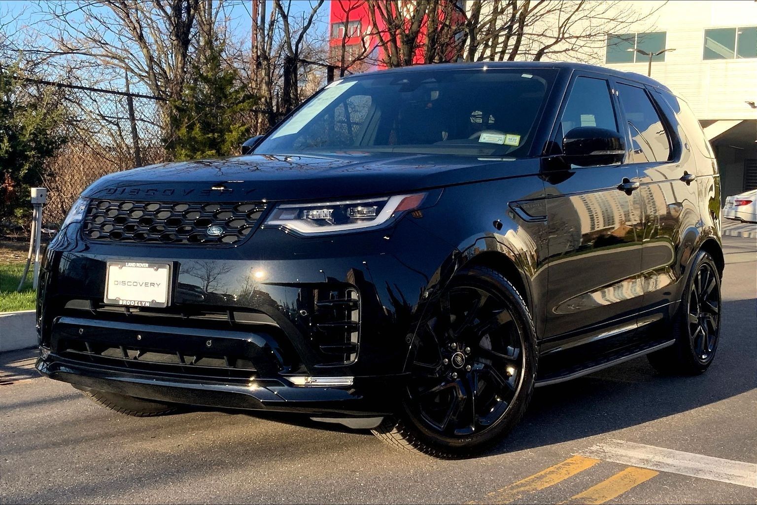 Santorini Black Metallic 2025 Land Rover Discovery P300 Dynamic SE AWD SUV / Crossover All-Wheel Drive 8-Speed Automatic