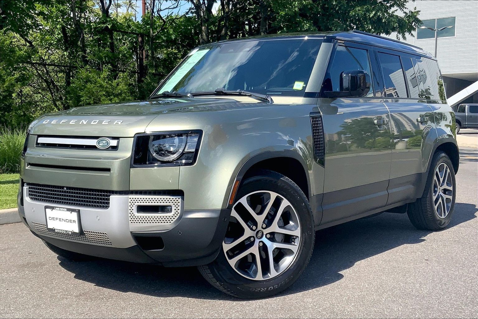 Pangea Green Metallic 2023 Land Rover Defender 110 SE AWD SUV / Crossover All-Wheel Drive 8-Speed Automatic