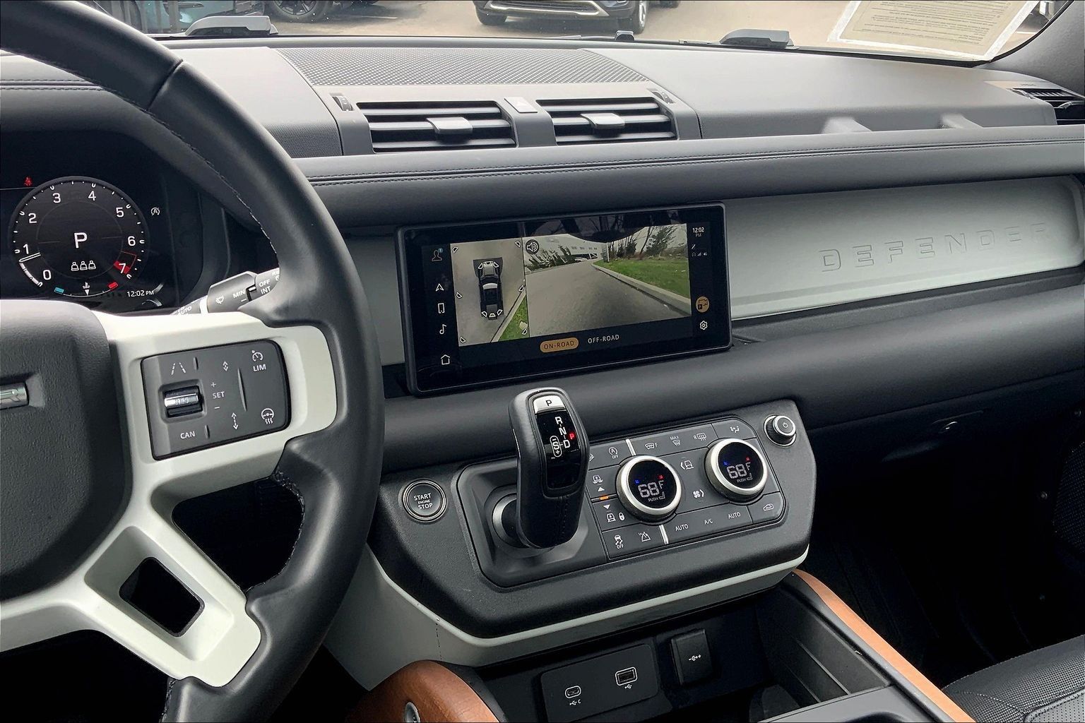 View vehicle photo 6