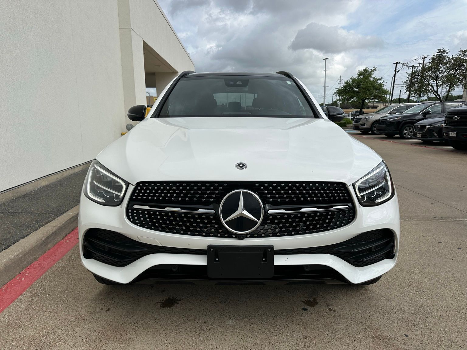 View vehicle photo 2