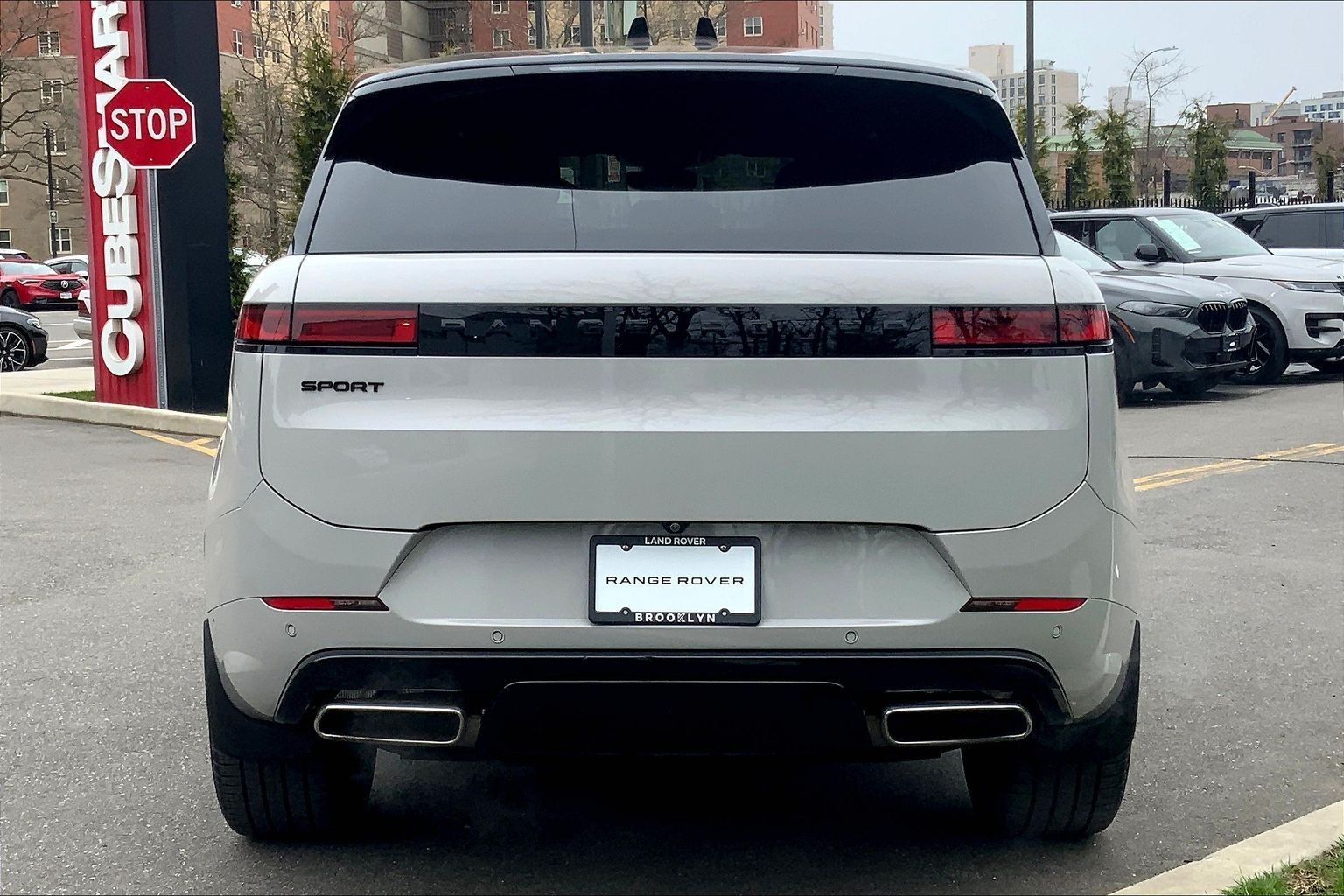 View vehicle photo 4