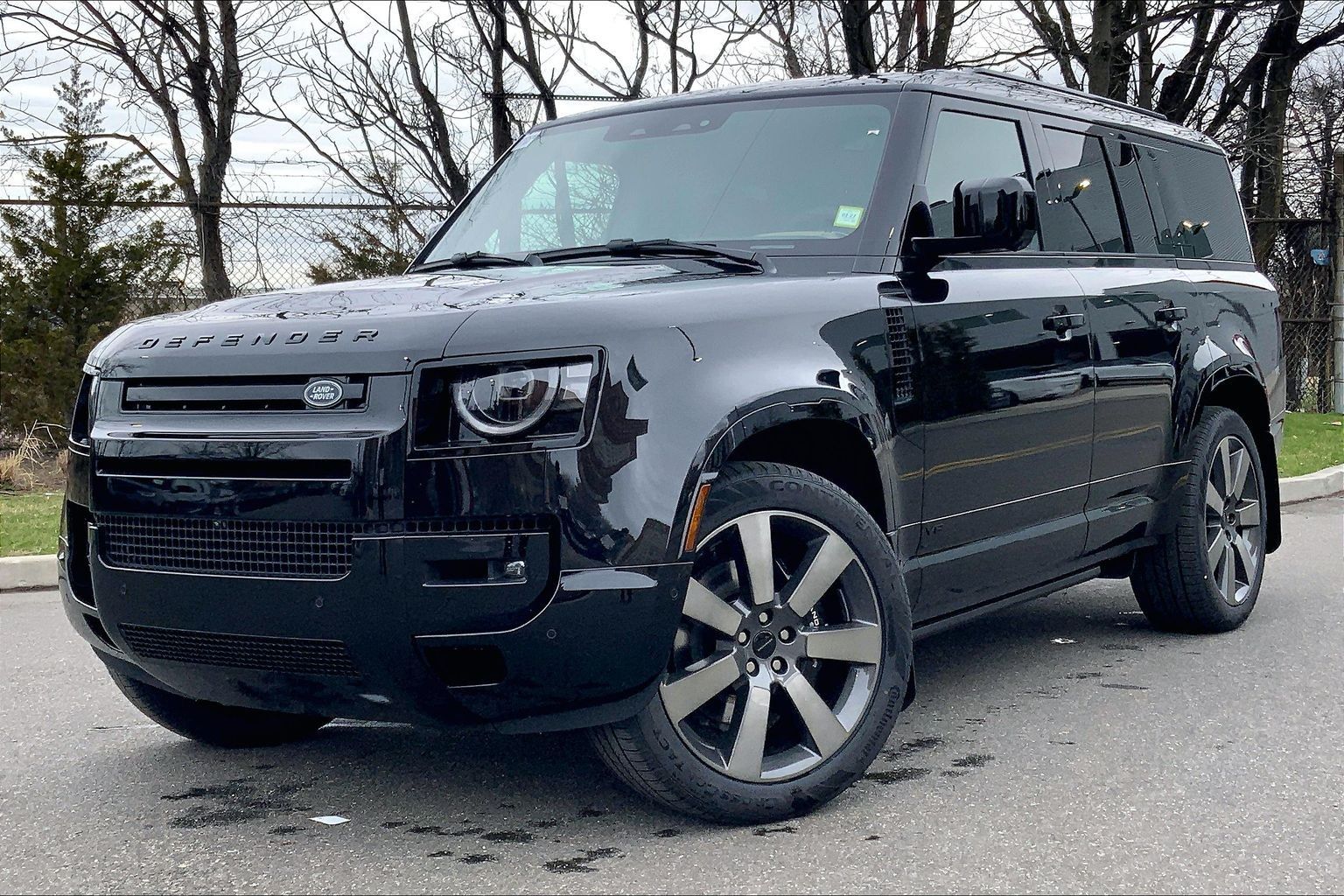 2026 Land Rover Defender 130 V8 P500 AWD