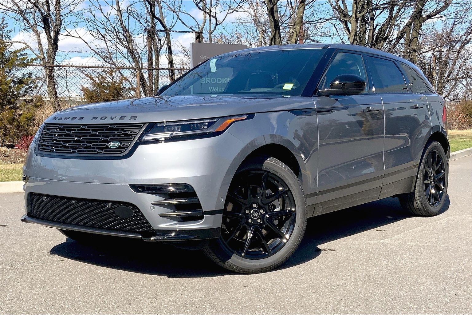 2026 Land Rover Range Rover Velar P250 Dynamic SE AWD