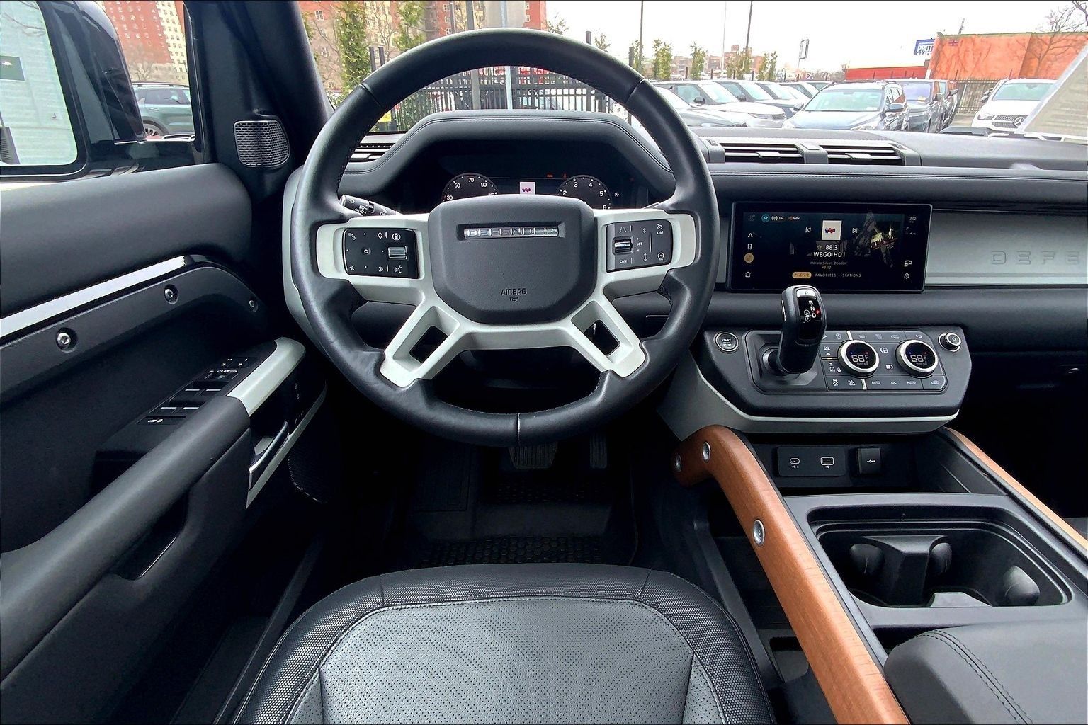 View vehicle photo 5